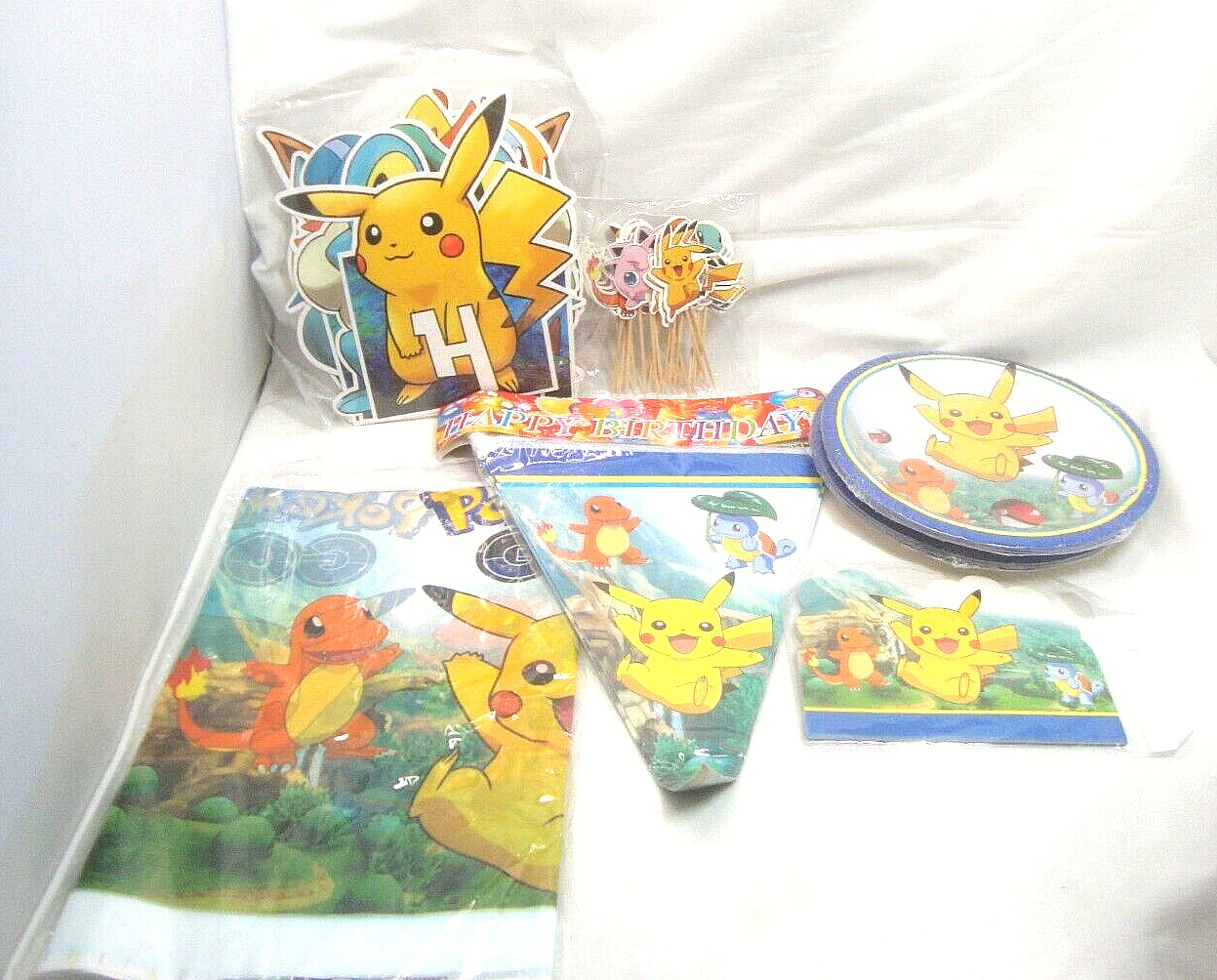 Pikauhu Cartoon Birthday Party Supplies