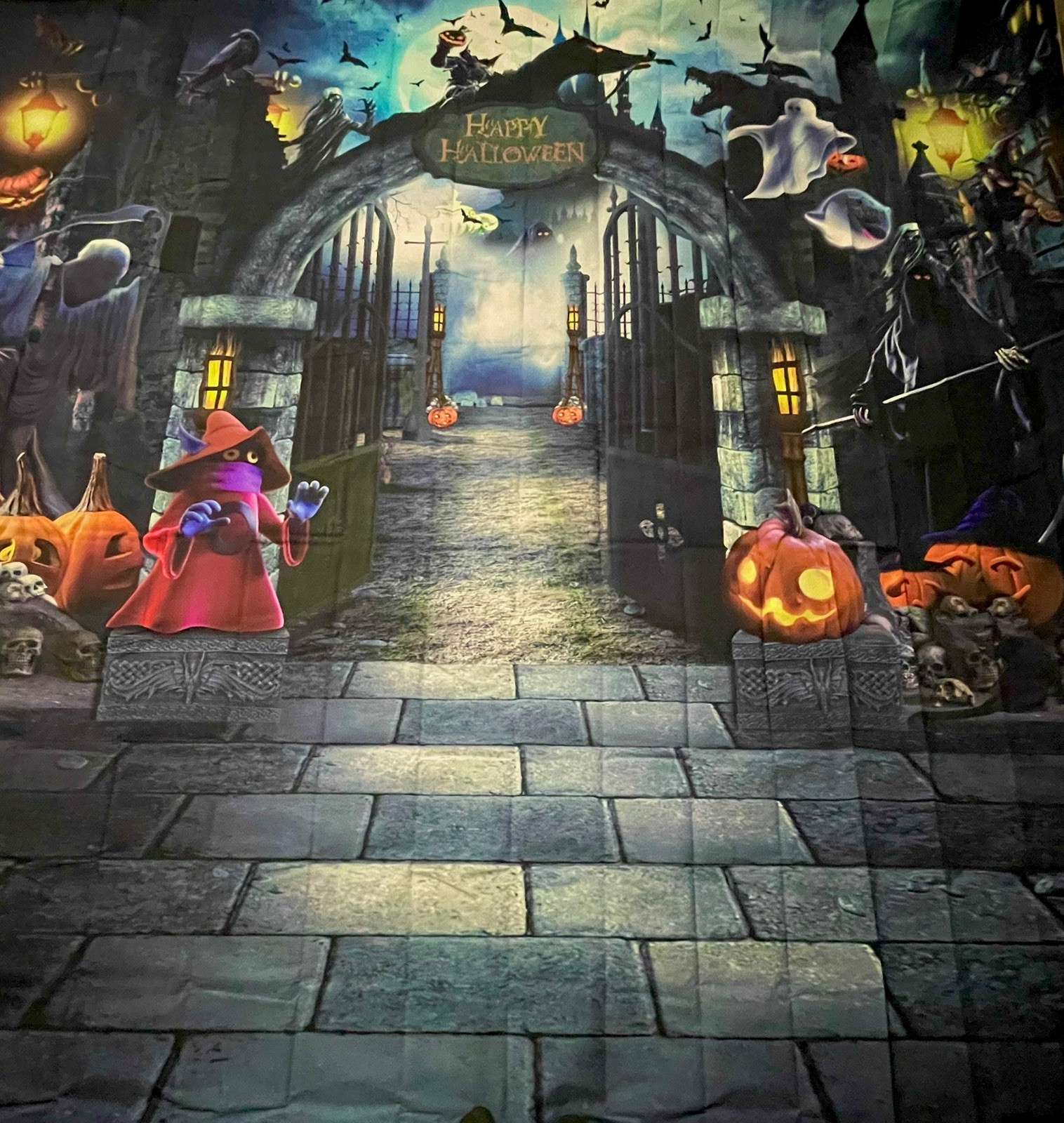 10’x10′ Computer-painted Horror cemetery entrance View Scenic backdrop Halloween