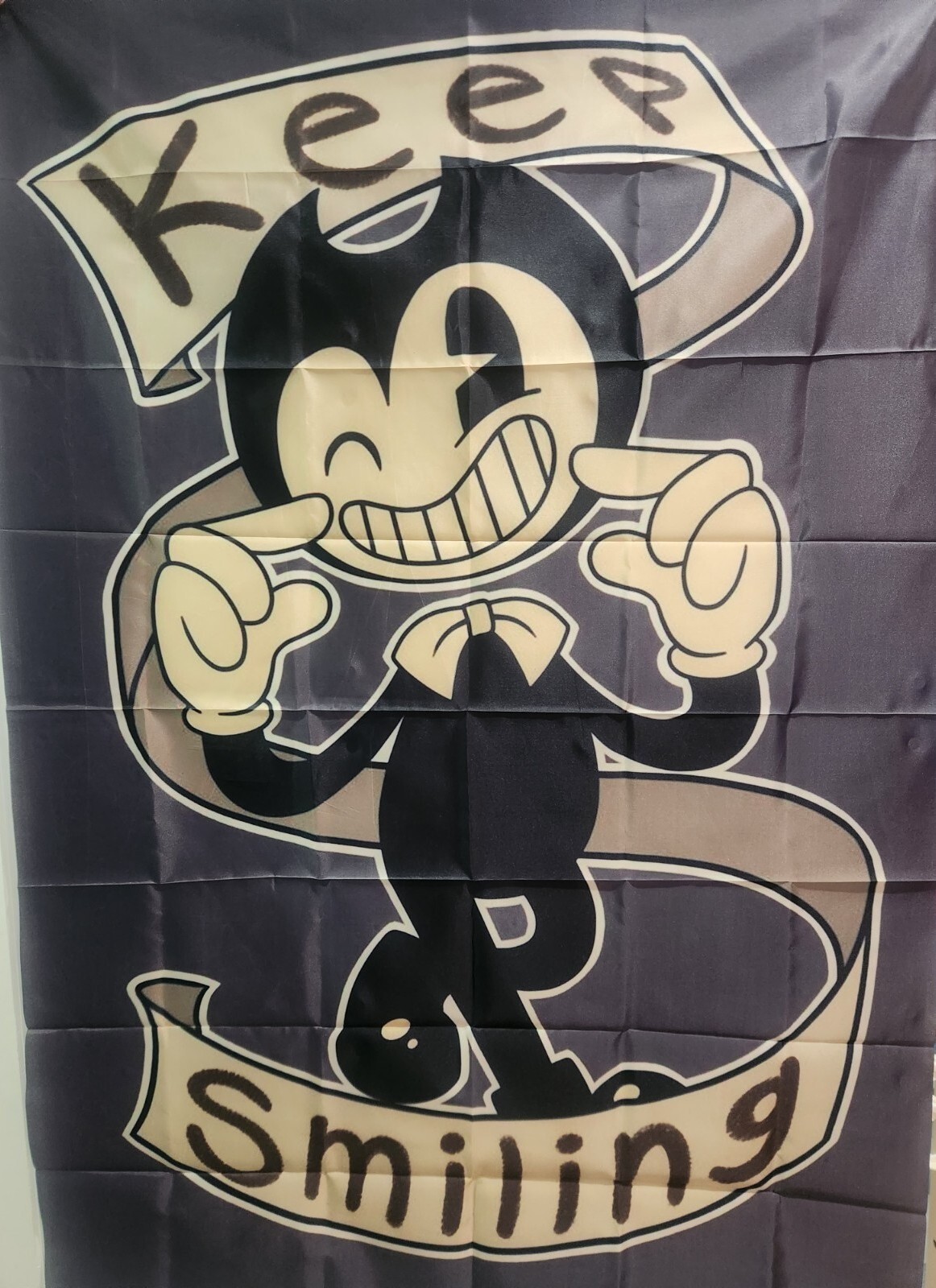 Bendy Backdrop “Keep Smiling” 60in x 40in