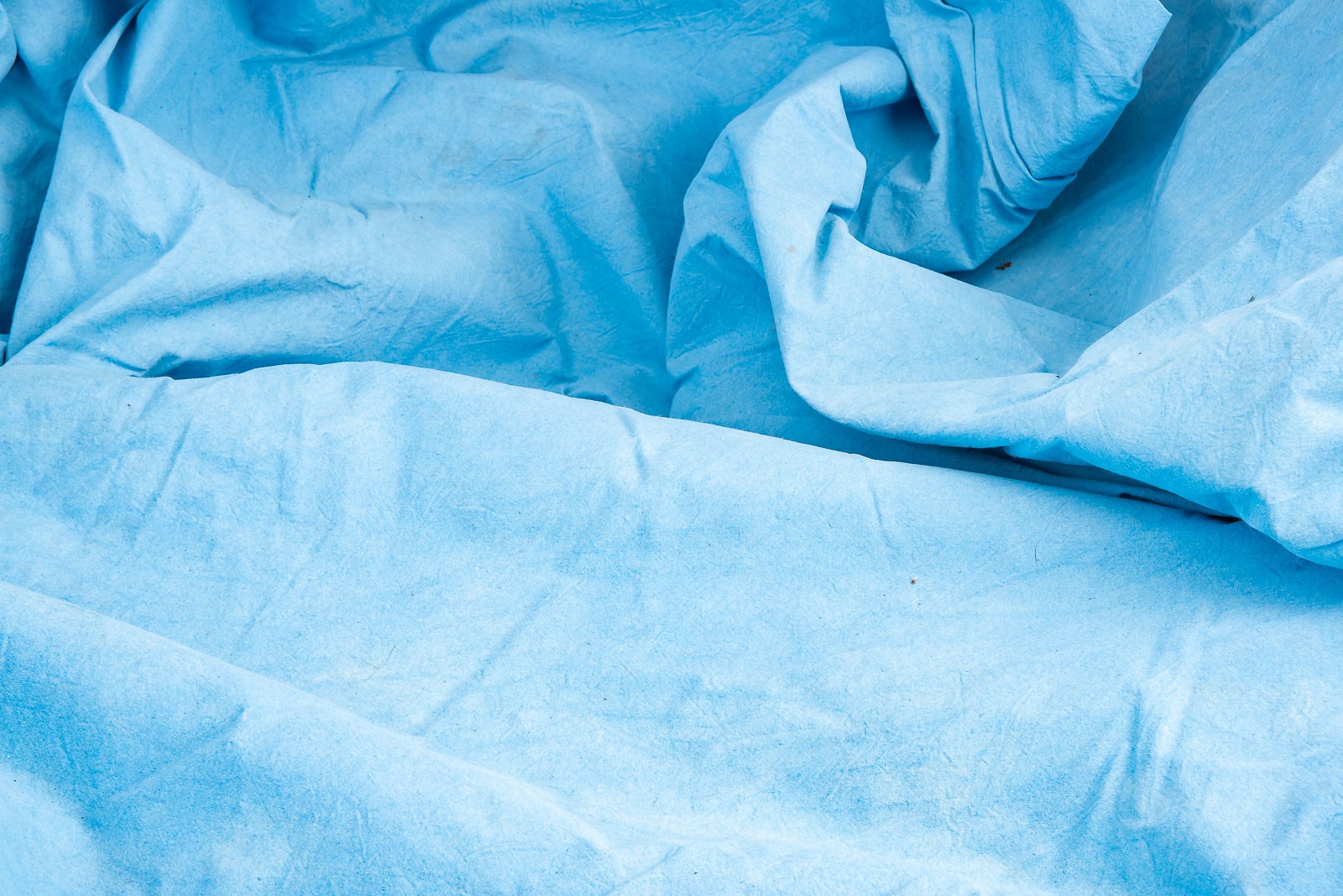 Hand Painted Muslin Backdrop Silverlake Light Blue Sky 20×9 ft Minimal Cloud
