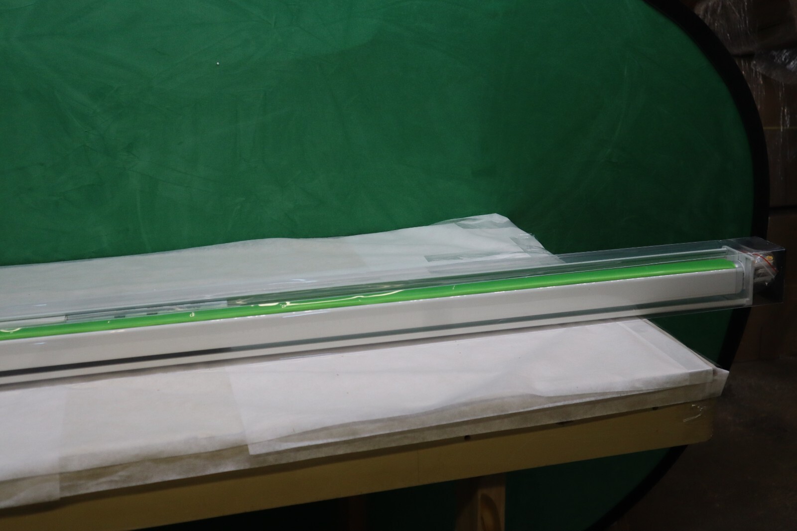Smart Green Screen With Alexa and remote Retractable