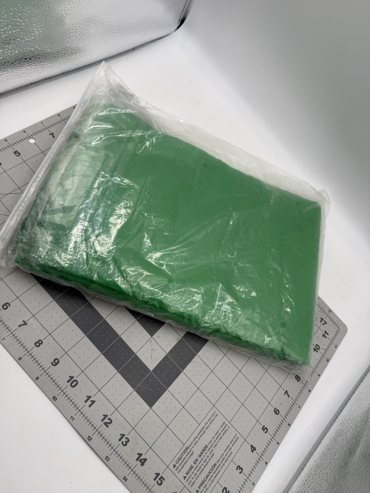 EMART Green Screen Backdrop 6 x 9 Ft Photography Greenscreen Background Sheet