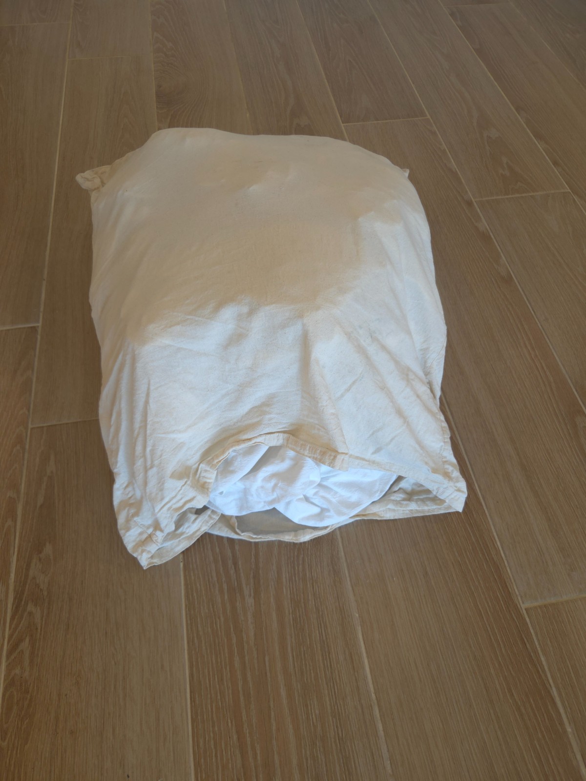 white photography backdrop, muslin, 12′ x 20′, used good condition
