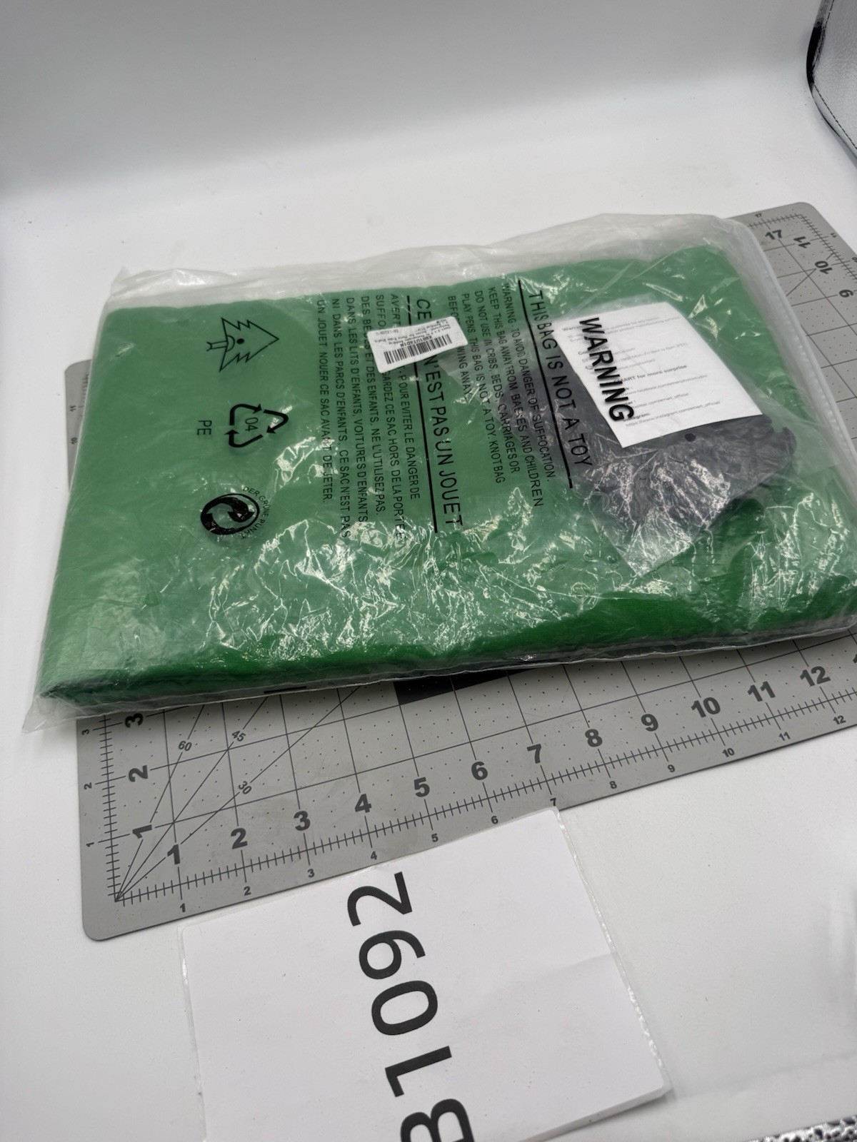 EMART Green Screen Backdrop 6 x 9 Ft Photography Greenscreen Background Sheet