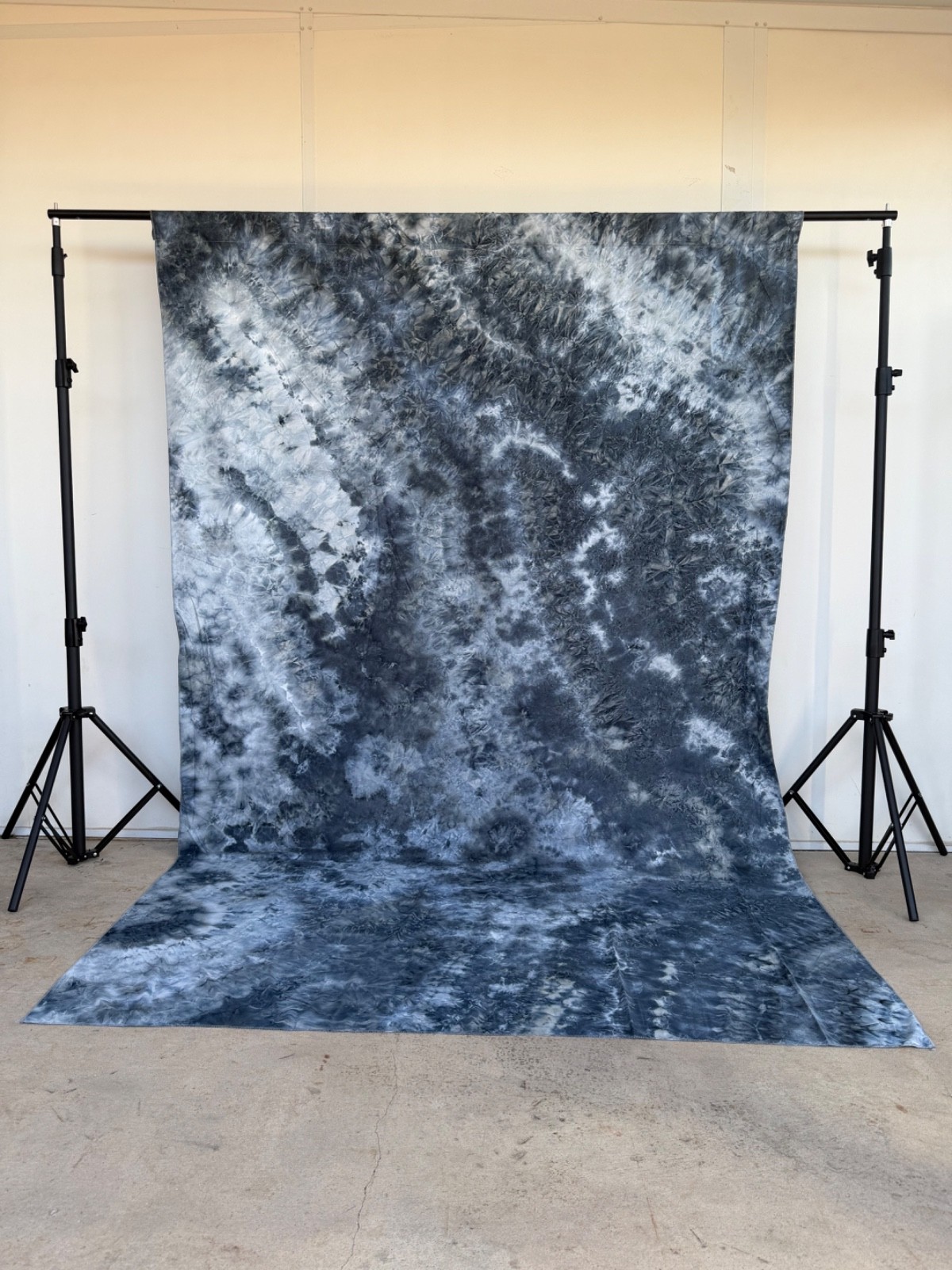 6×9 ft Charcoal Gray & White Abstract Backdrop Dyed Photography Background