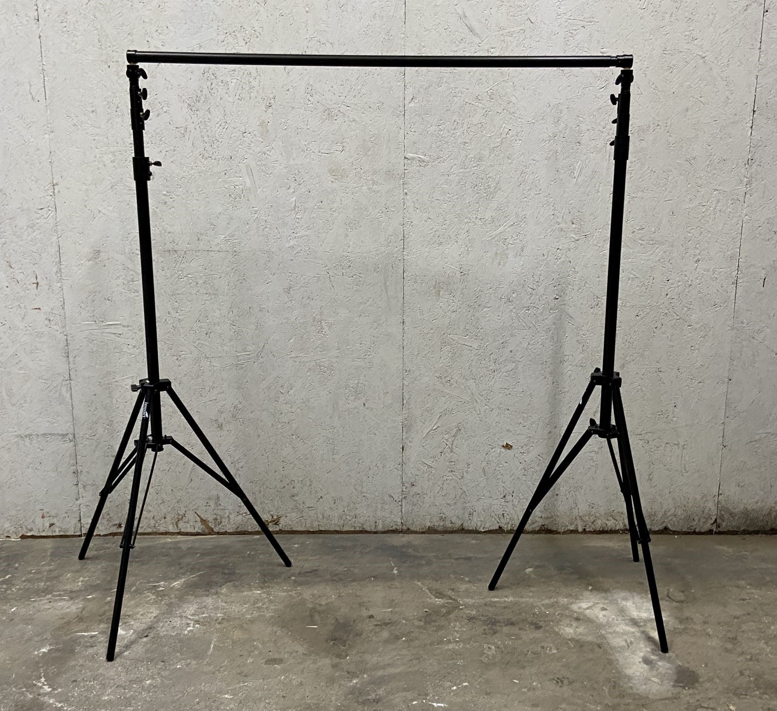 Impact BG-PS440 12.9′ Wide Pro Backdrop Support Kit w/ Case