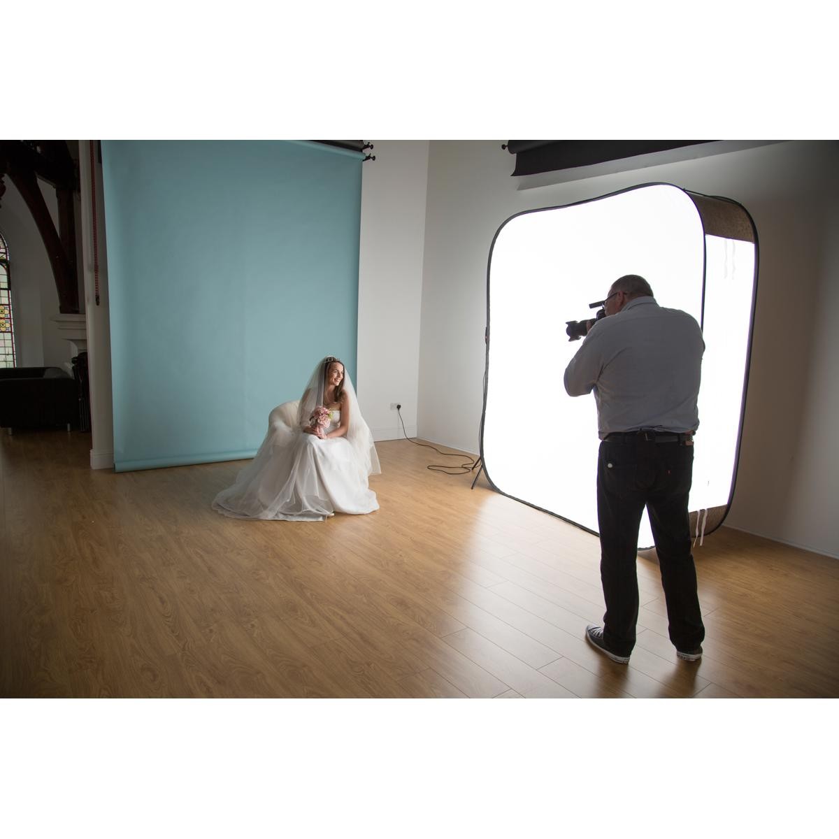 Manfrotto 7×8′ HiLite Illuminated White Background