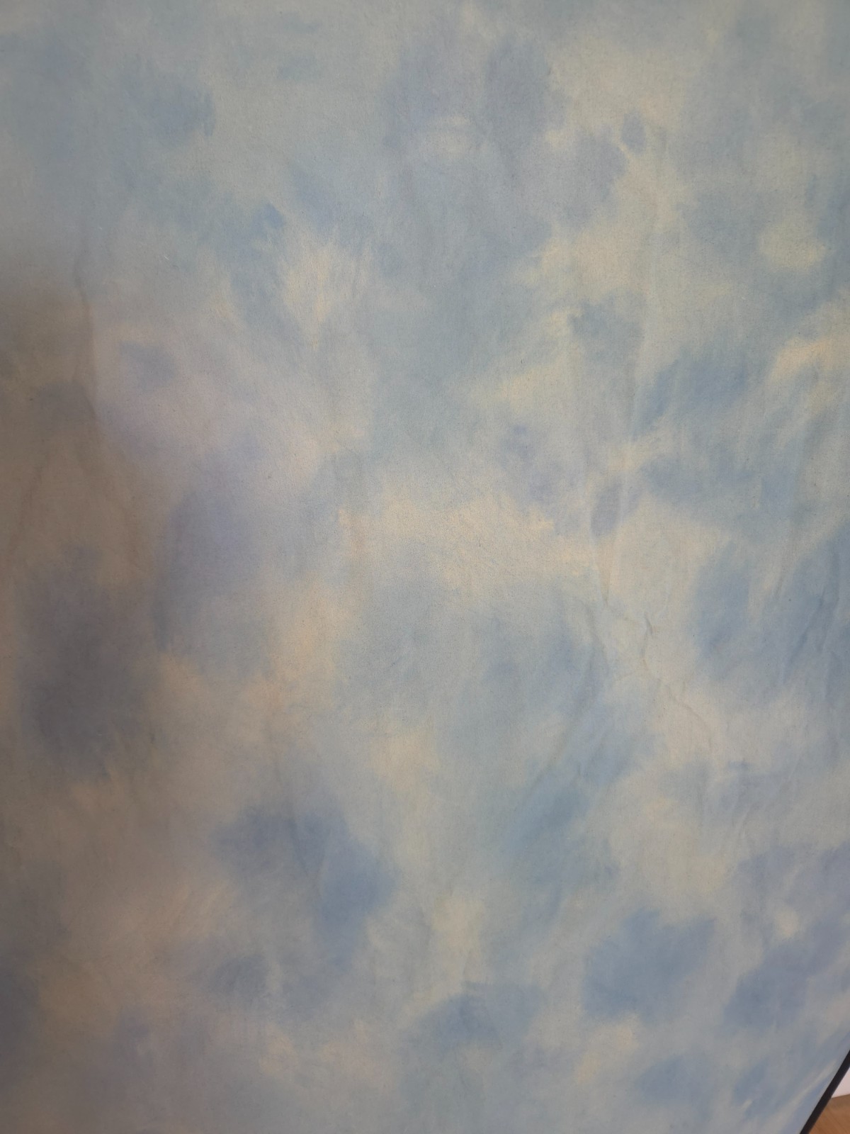 Denny Manufacturing hand painted blue and white collapsible backdrop, 5′ x 6′