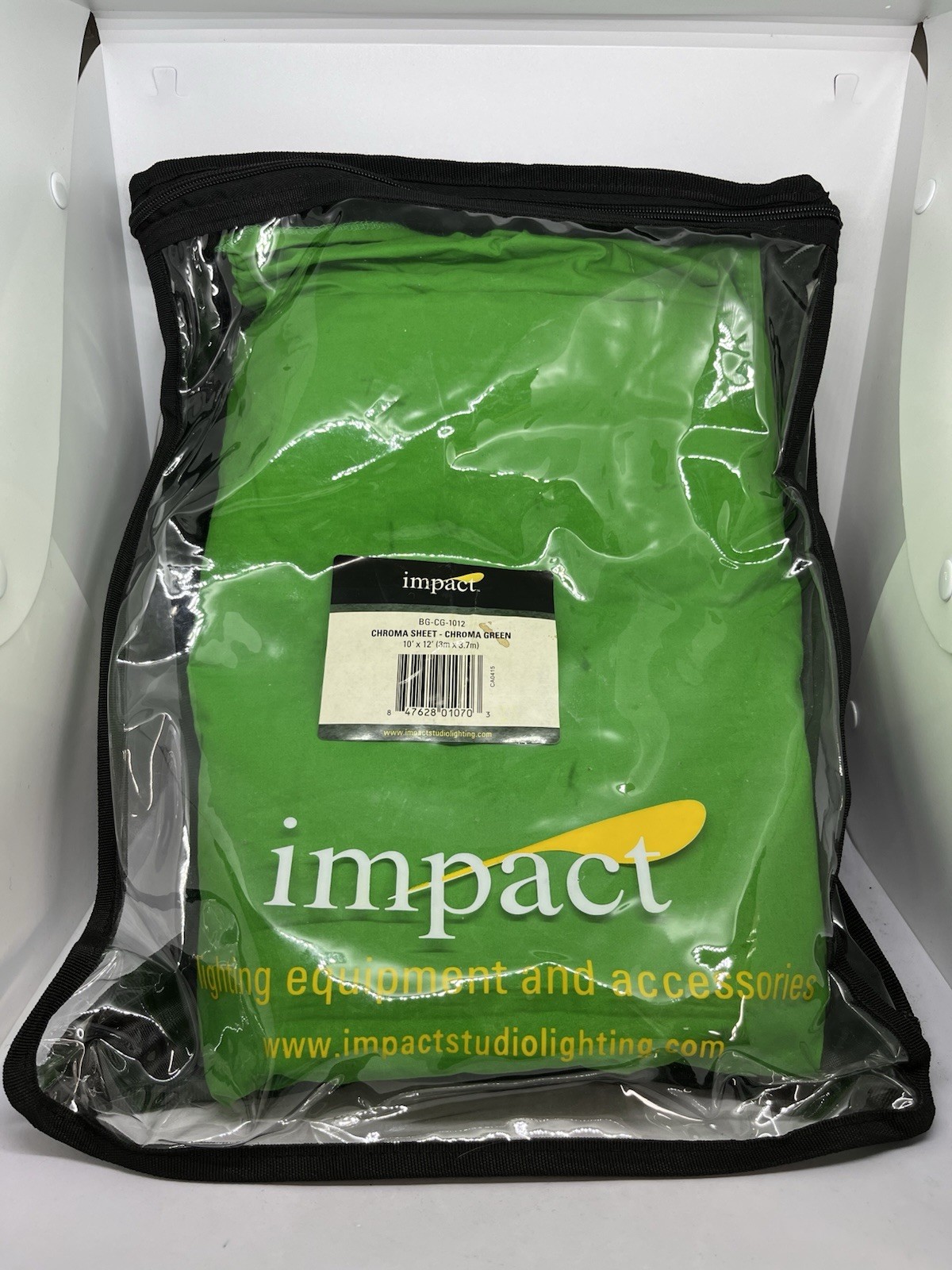 Impact BG-CG-1012 Chroma Green Muslin Background Sheet 10’ x 12’ Green Screen