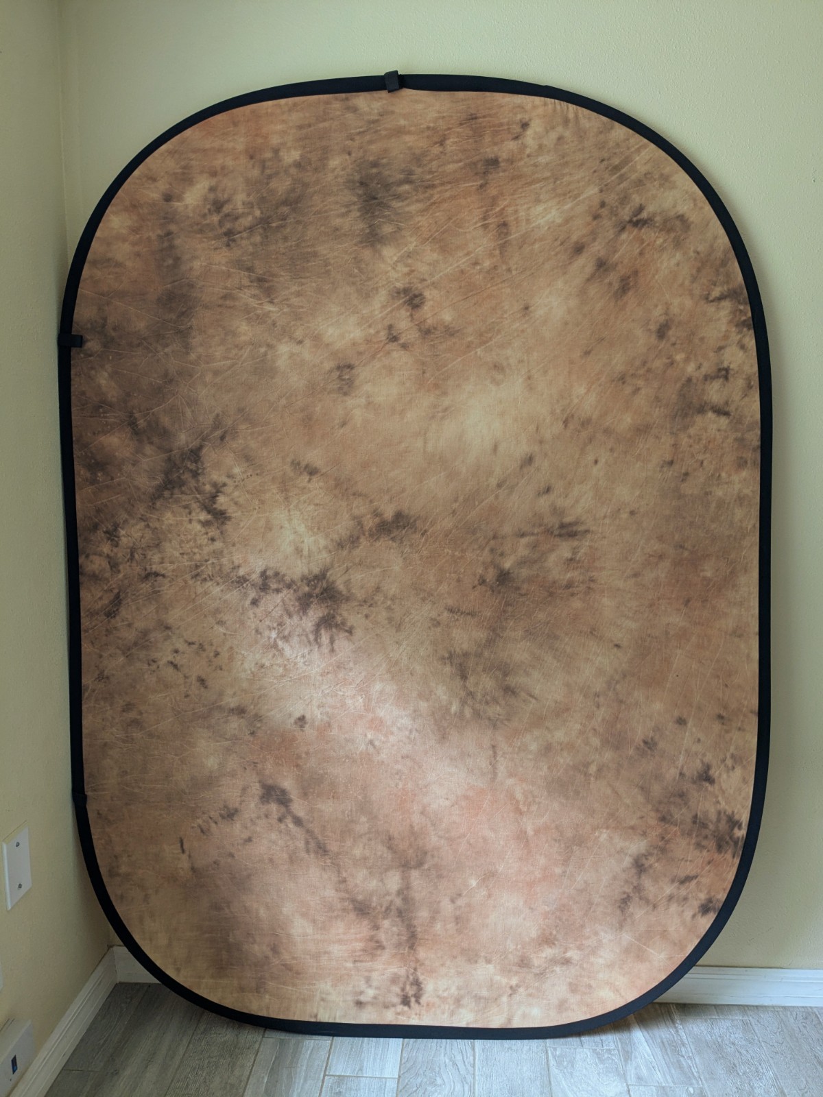 Portable Pop-up Background For Portrait Photography By Interfit