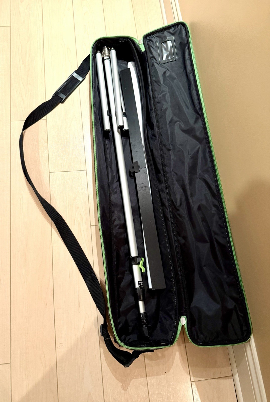 Free standing photo ID Backdrop With Case