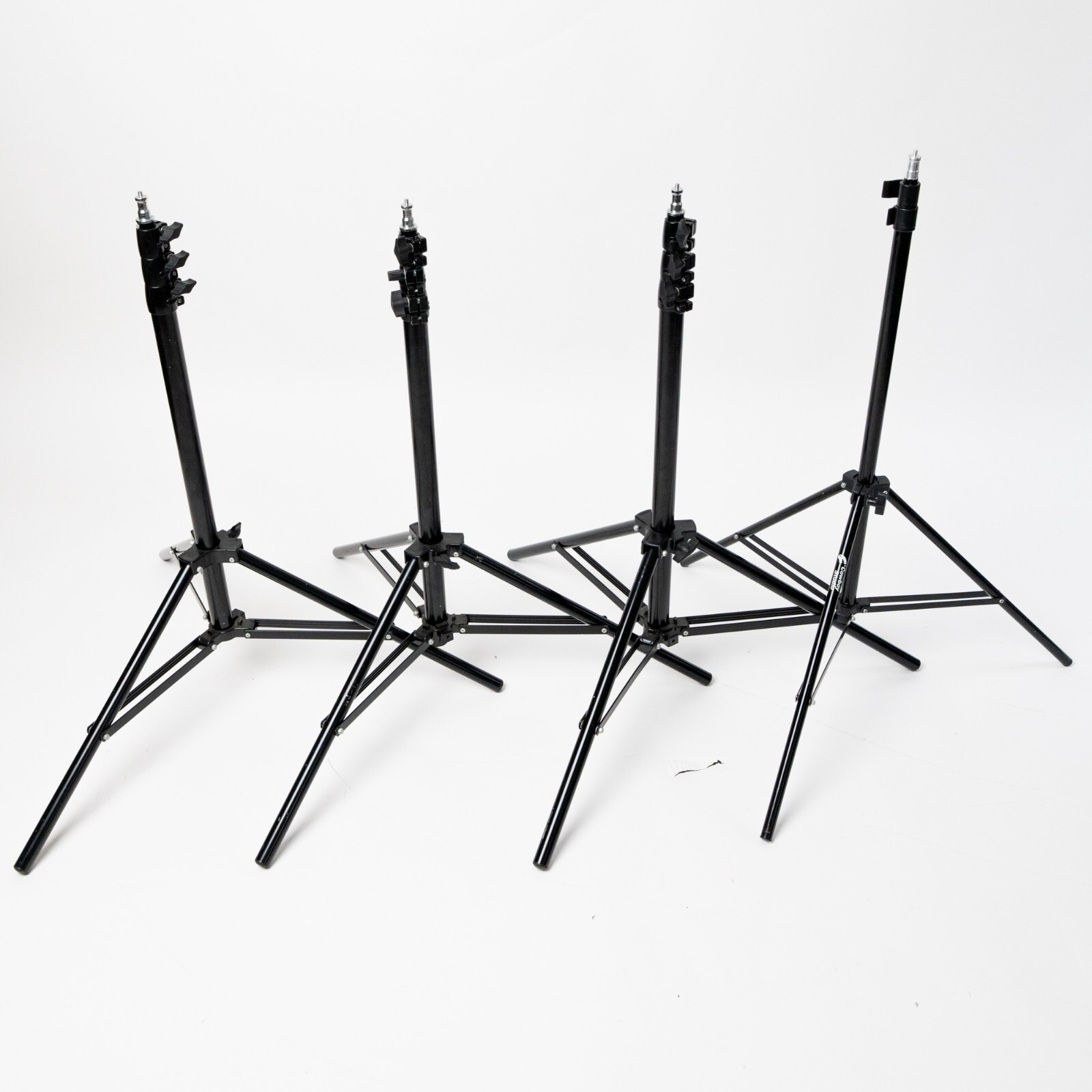 COWBOY STUDIO 2550 Backdrop System 10×12 Black/White/Green Muslins Stands & Case