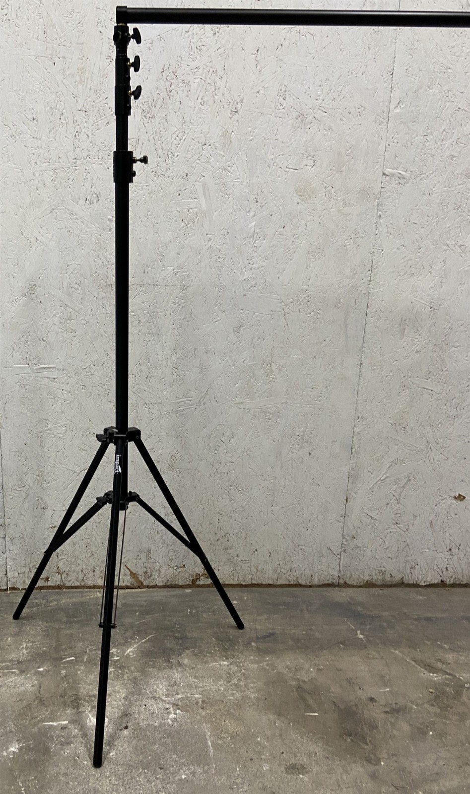 Impact BG-PS440 12.9′ Wide Pro Backdrop Support Kit w/ Case
