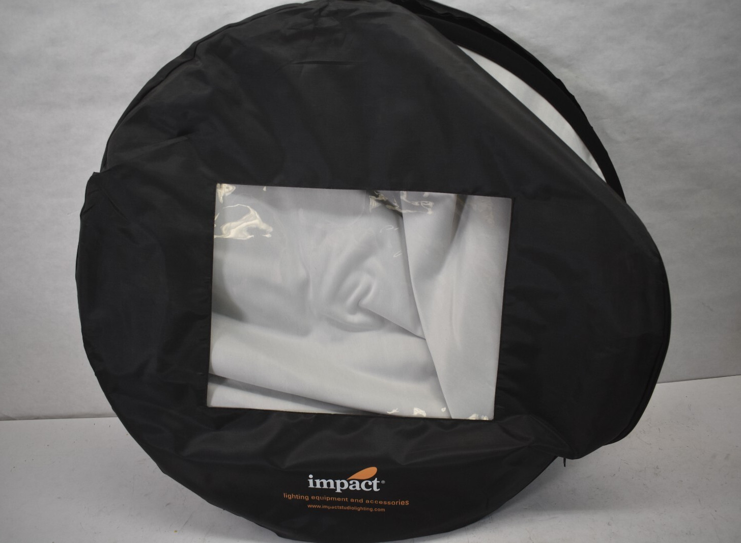 Impact Lighting Collapsible Background Backdrop Circular White 8′ x 10′