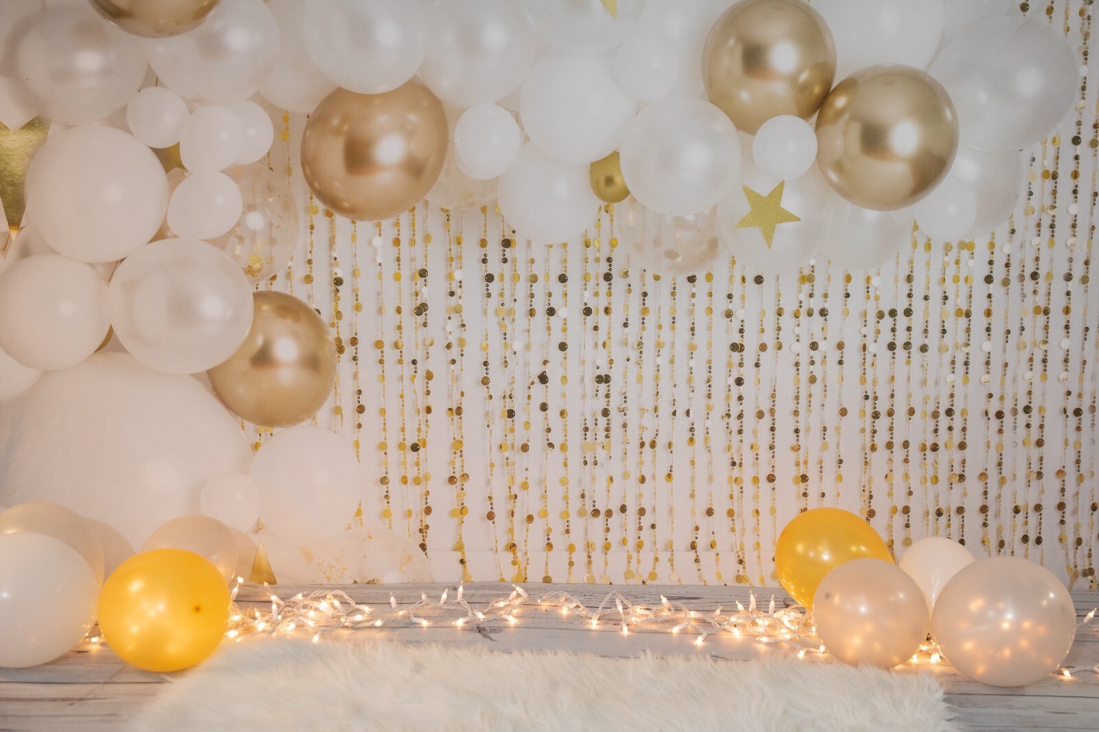 Kate Backdrop 5′ x 7′ Gold & White Balloons Photography Background Wrinkle Free