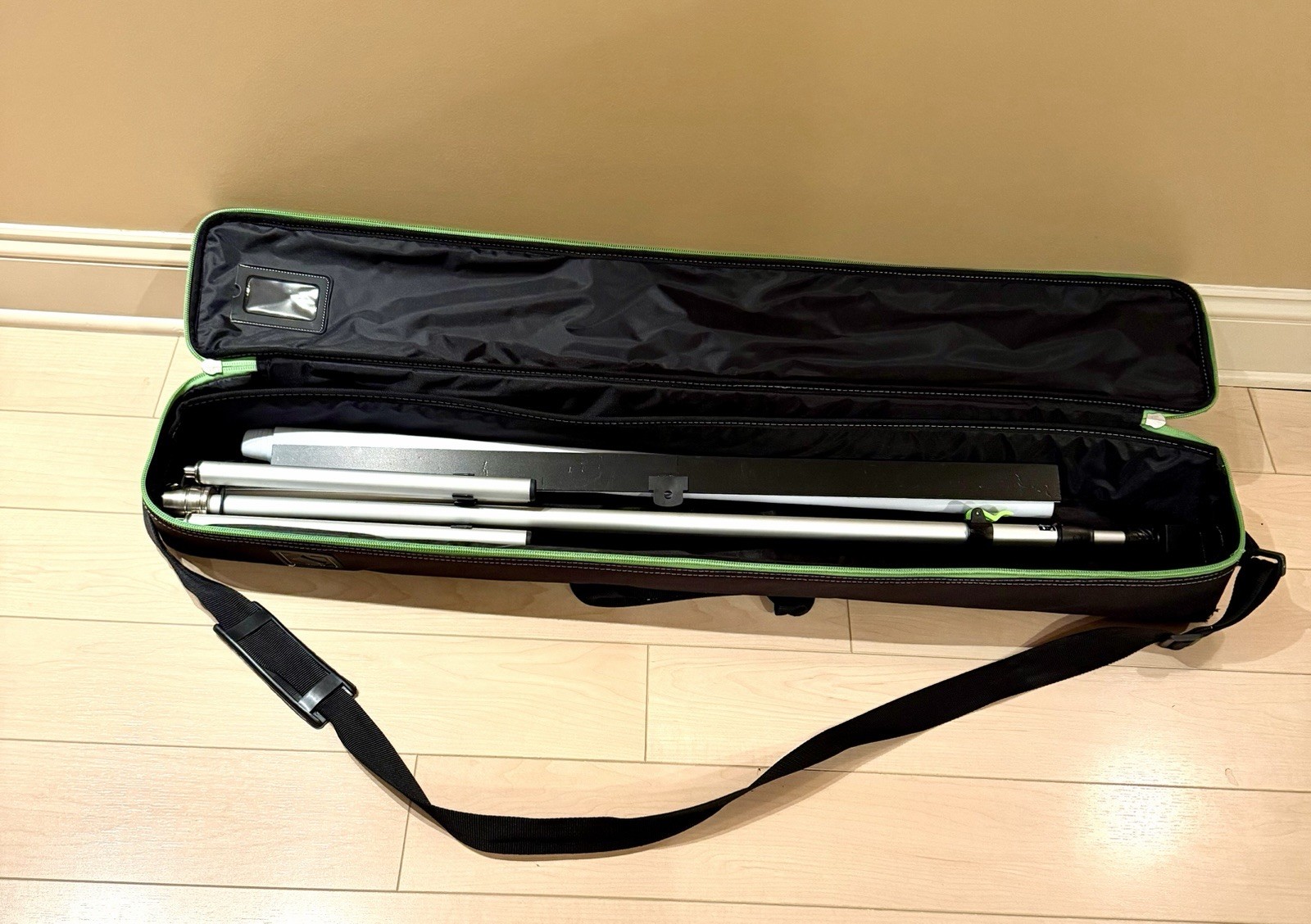 Free standing photo ID Backdrop With Case
