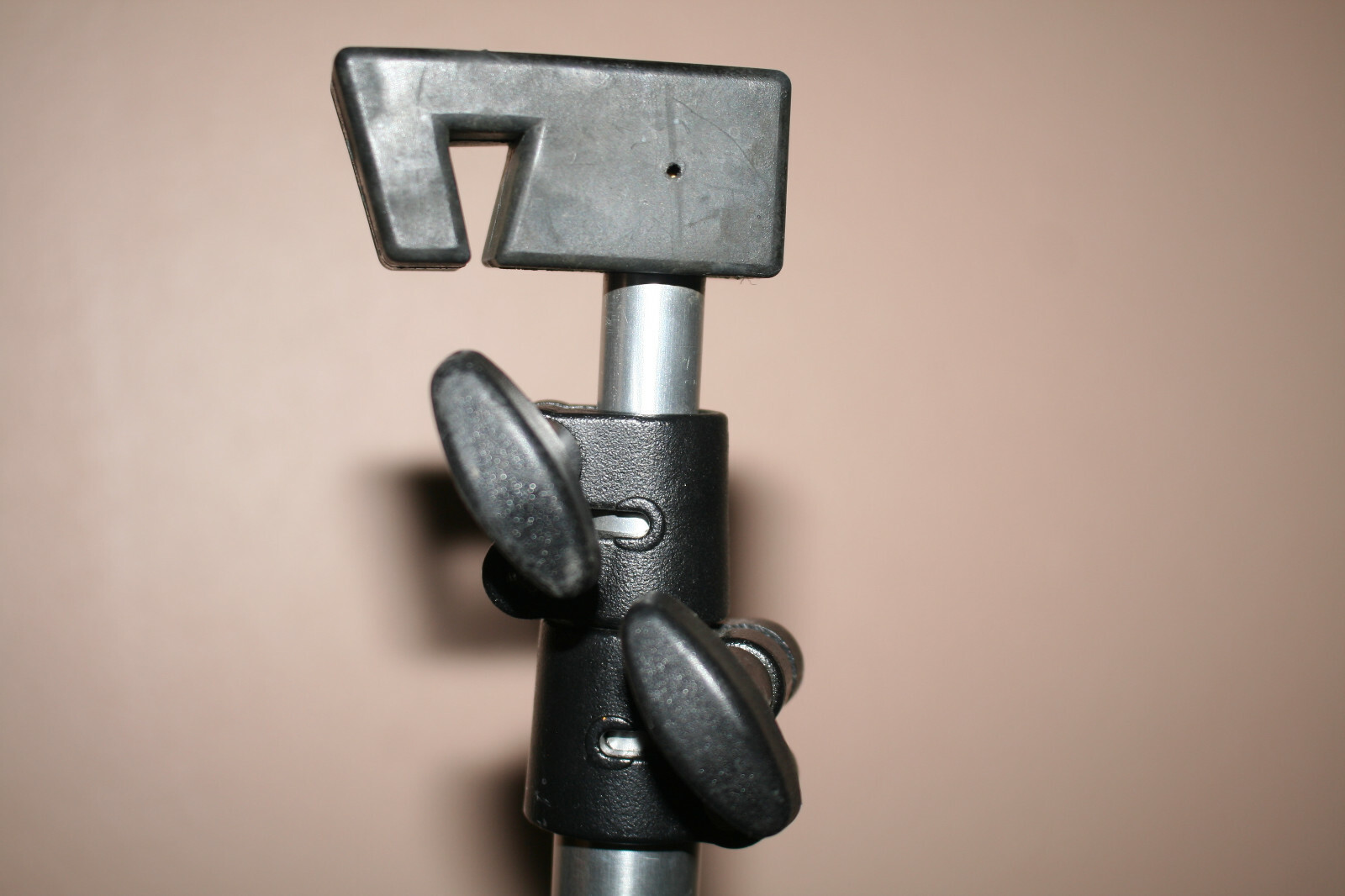 MANFROTTO PRO STAND RH353 REFLECTOR HOLDER w/ MINI GRIP HEAD *
