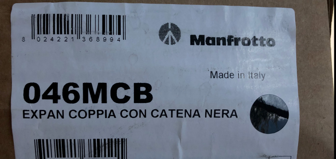 Manfrotto 046MCB Black Expan Drive Set with Red Metal Chain backdrop holder