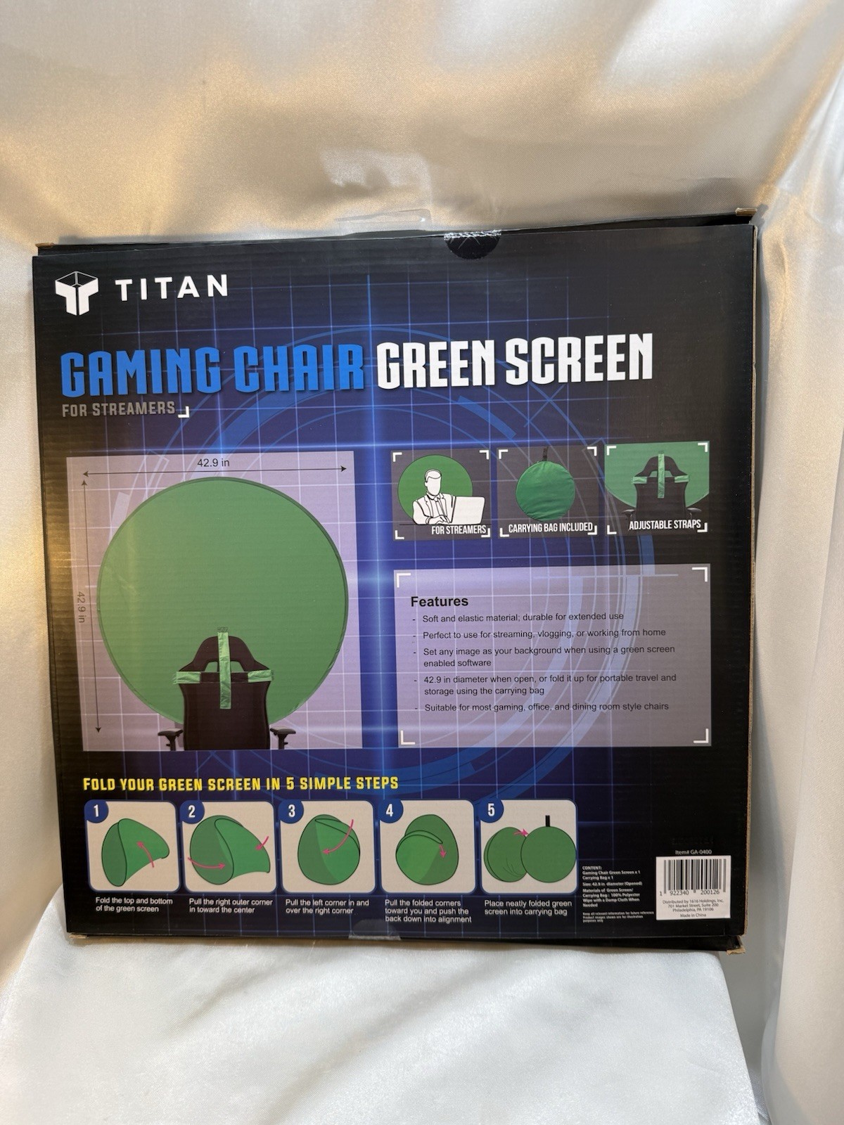 TITAN 42.9″ Portable Gaming Chair Green Screen For Streamers Gamers