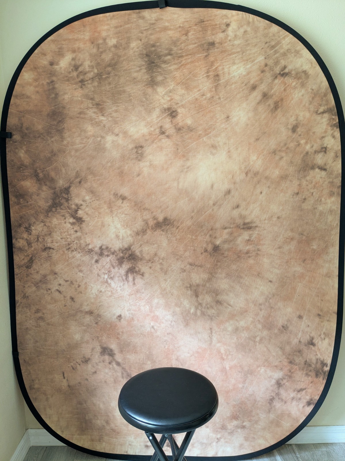 Portable Pop-up Background For Portrait Photography By Interfit