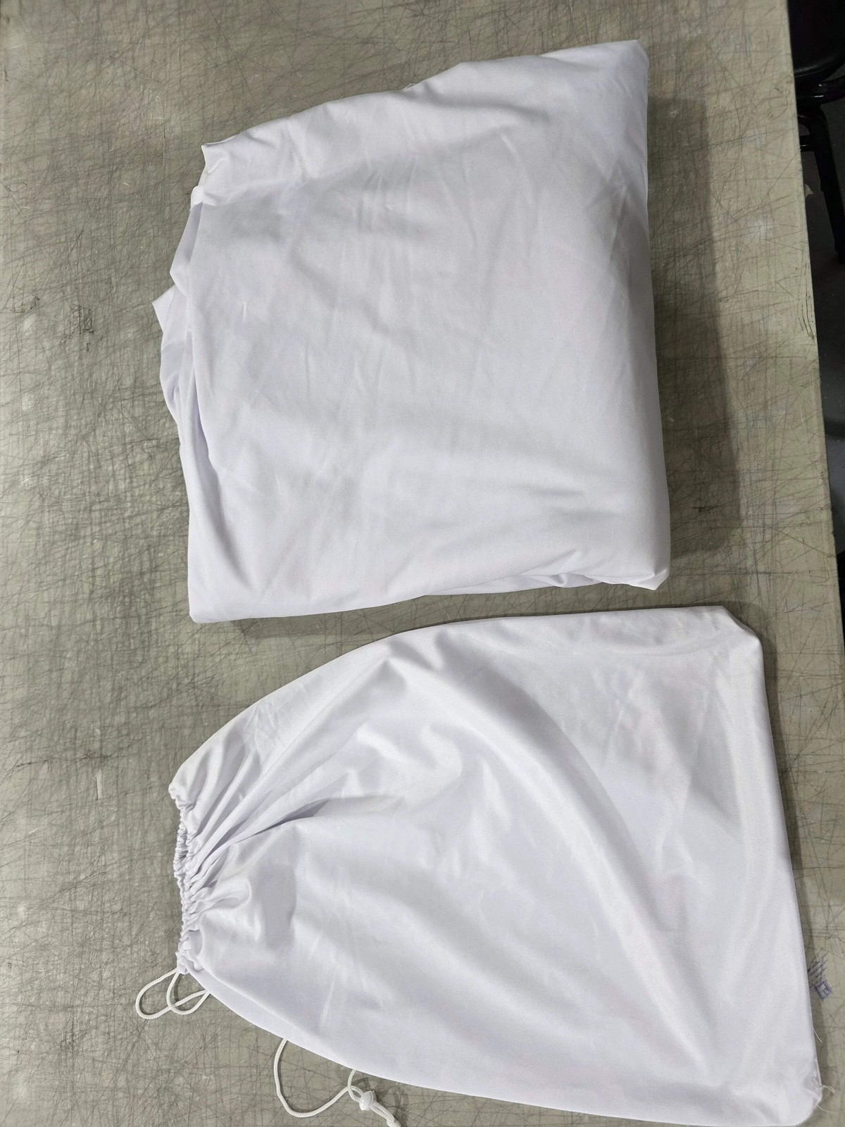 * USED * ProMaster Wrinkle Resistant Backdrop – 10’x20′ (White)