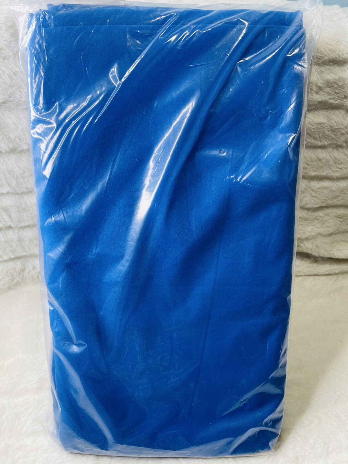 NEW Issuntex 5x 7 feet Blue Photography Muslin Backdrop.