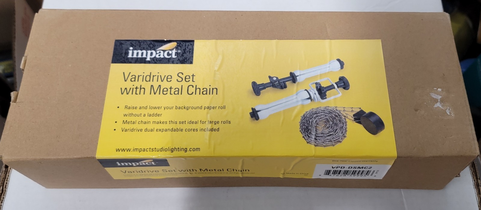 Impact Varidrive Drive with Metal Chain Retractable Backdrop Support System