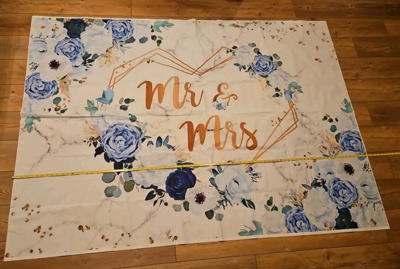 7x5ft Mr and Mrs Floral Backdrop for Wedding/Shower Blue and White Flowers Photo