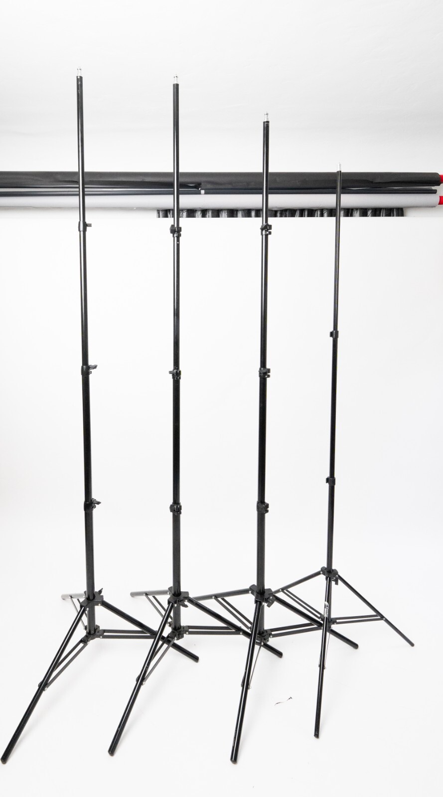 COWBOY STUDIO 2550 Backdrop System 10×12 Black/White/Green Muslins Stands & Case
