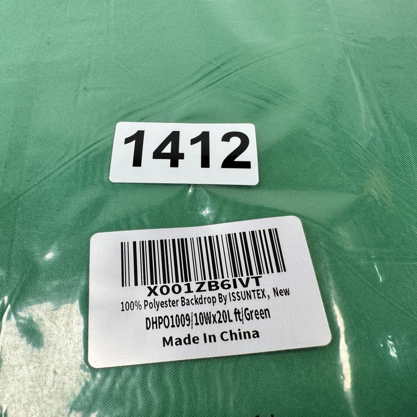 Issuntex 10 x 20 ft. (W x H) True Chromakey Green Backdrop Background Fabric