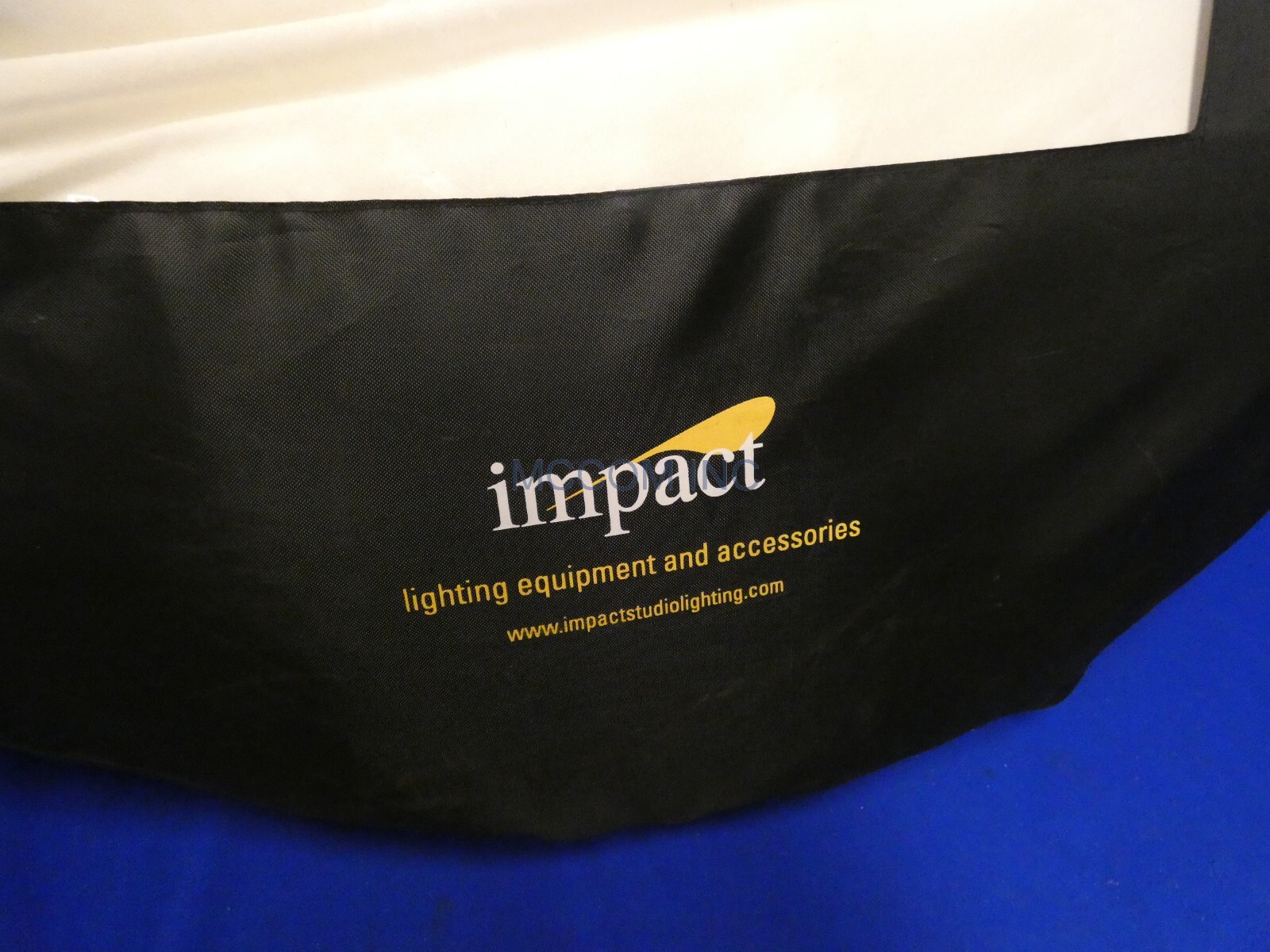 Impact BGSC-B-816 Super Collapsible Background Black & White 8 x 16′ PICKUP ONLY