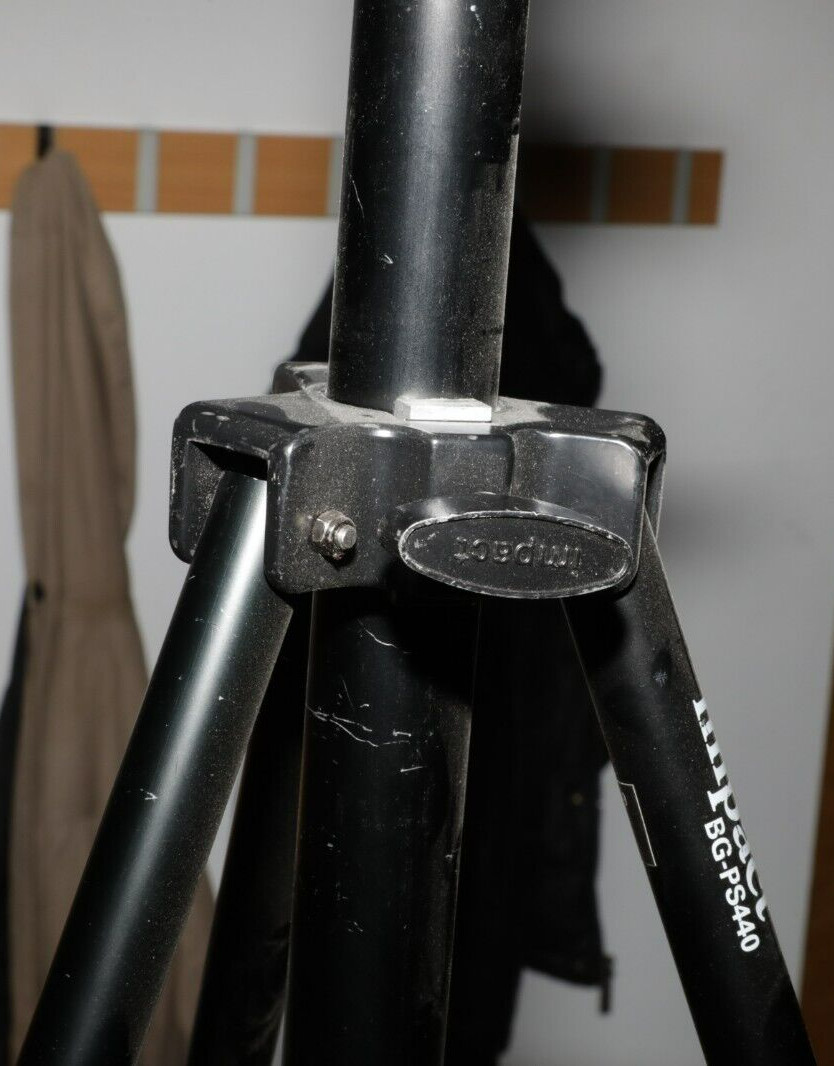 Impact BG-PS440 Light Stand – DAMAGED