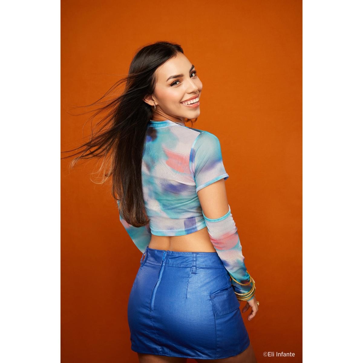 Westcott 9×10′ Wrinkle-Resistant Backdrop, Tiger Orange