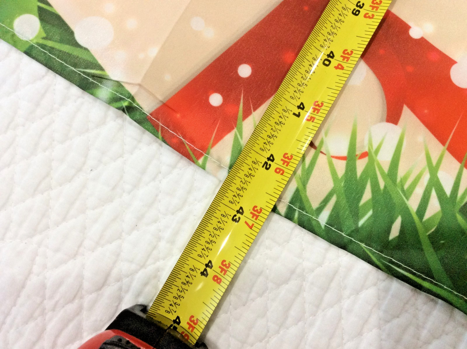 Christmas Fabric Photo Backdrop Winter Snowflakes 6′ X 3′ 7″ OPEN BOX!