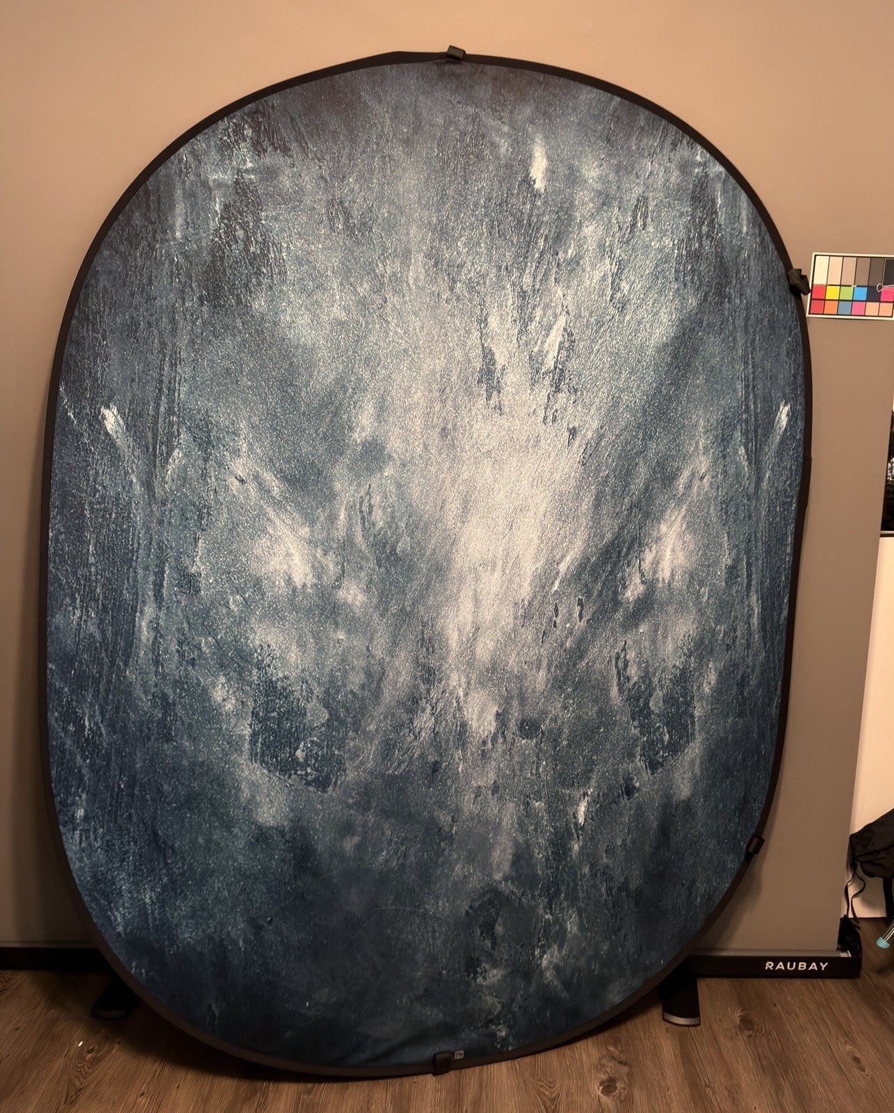 Kate Collapsible Backdrop 5×6.5 Ft Abstract Blue
