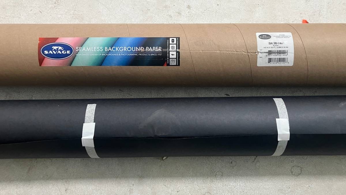 12 FT BLACK SEAMLESS PAPER-AS NEW